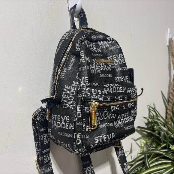 ❤️Steve Madden Signature Black Mini Backpack - Picture 2 of 5